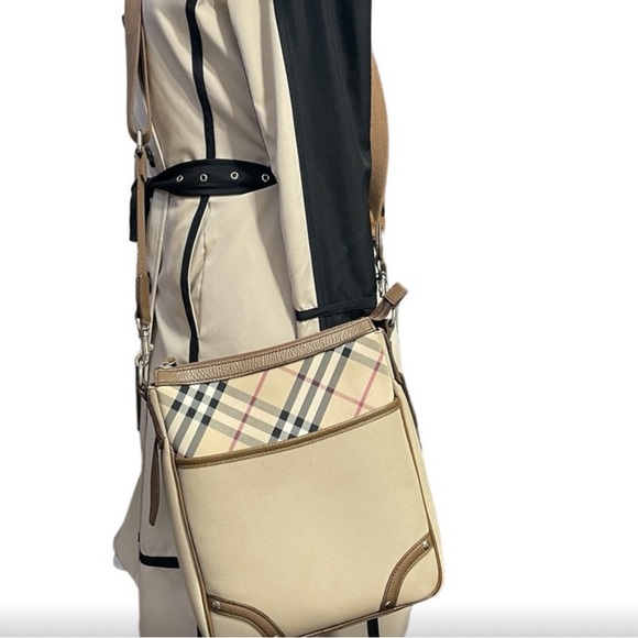 Authentic, Burberry Shoulder/Crossbody with COA (certificate of authentication) - Picture 12 of 15